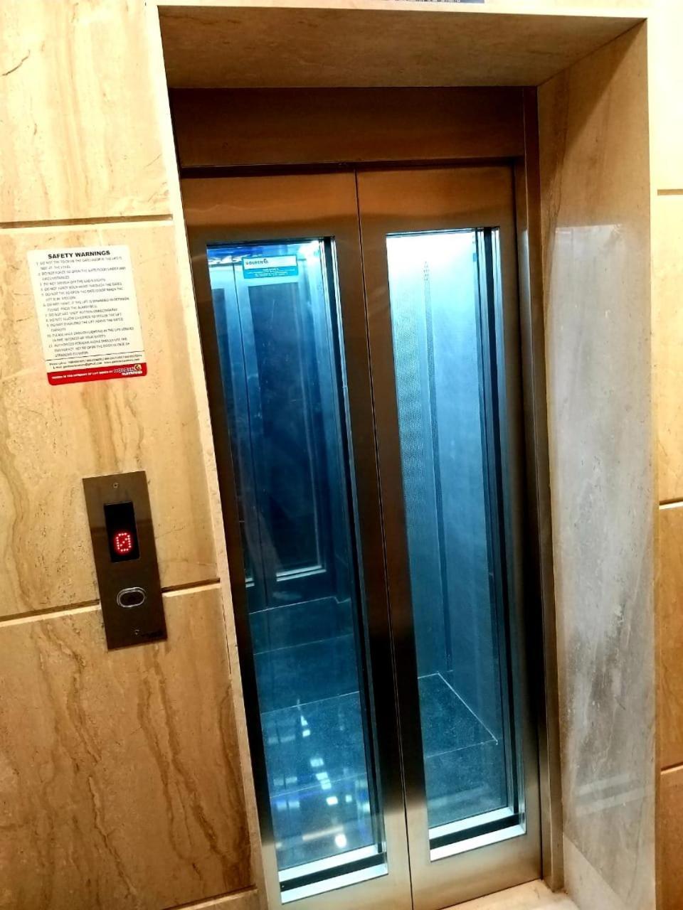 Grand Elegant Hotell Chennai Exteriör bild