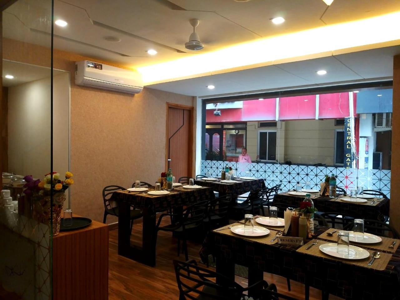Grand Elegant Hotell Chennai Exteriör bild
