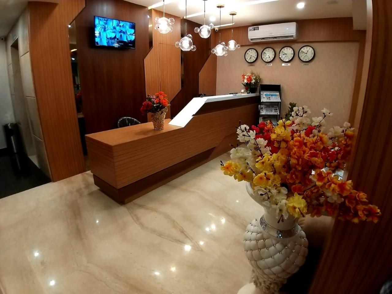 Grand Elegant Hotell Chennai Exteriör bild