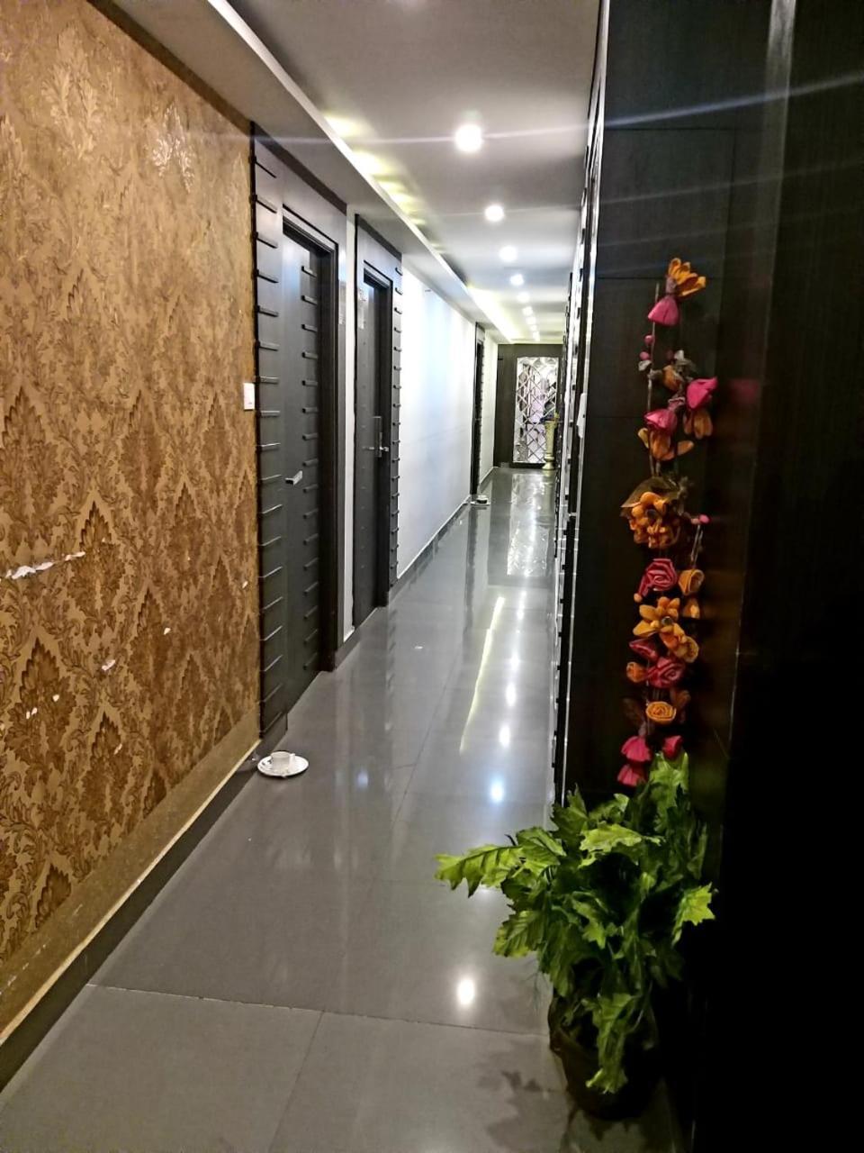 Grand Elegant Hotell Chennai Exteriör bild