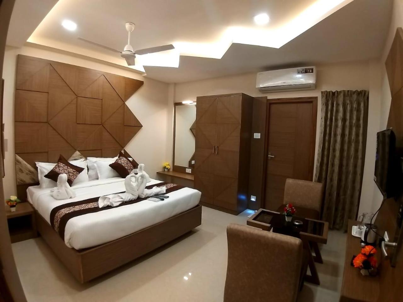 Grand Elegant Hotell Chennai Exteriör bild