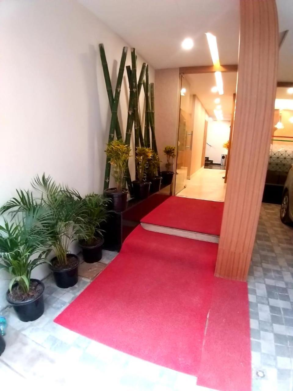 Grand Elegant Hotell Chennai Exteriör bild