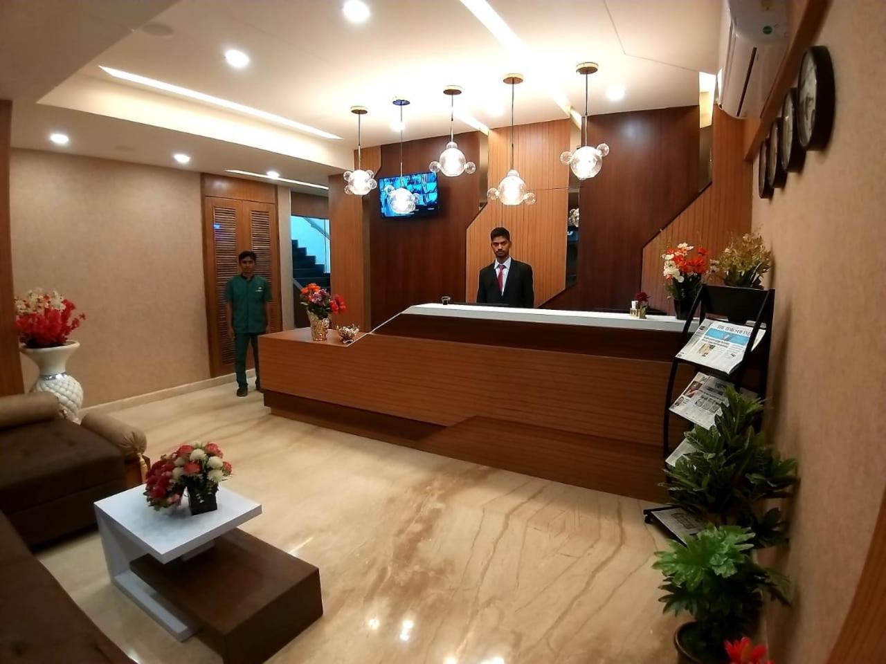 Grand Elegant Hotell Chennai Exteriör bild